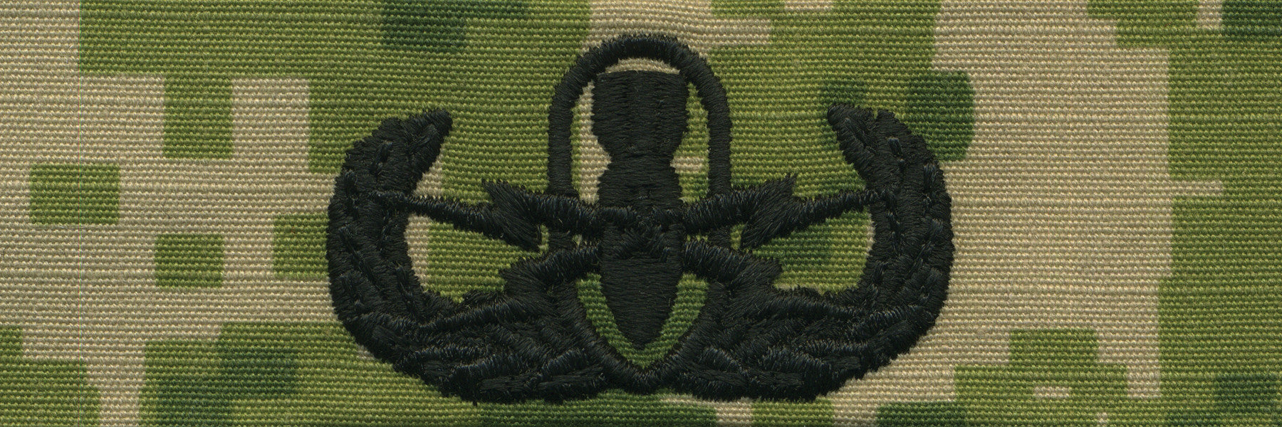 Navy Embroidered Badge: Senior E.O.D. - Woodland Digital