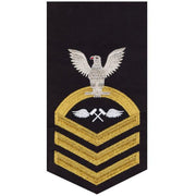 Navy E7 MALE Rating Badge: Aviation Structure Mechanic - seaworthy gold on blue