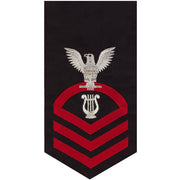 Navy E7 MALE Rating Badge: Musician - seaworthy red on blue
