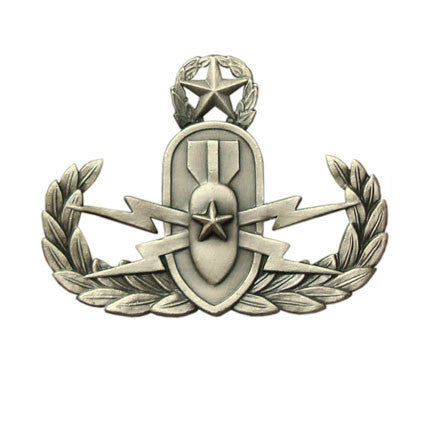 Badge: Master Explosive Ordnance Disposal - regulation, oxidized