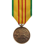 Full Size Medal: Vietnam Service