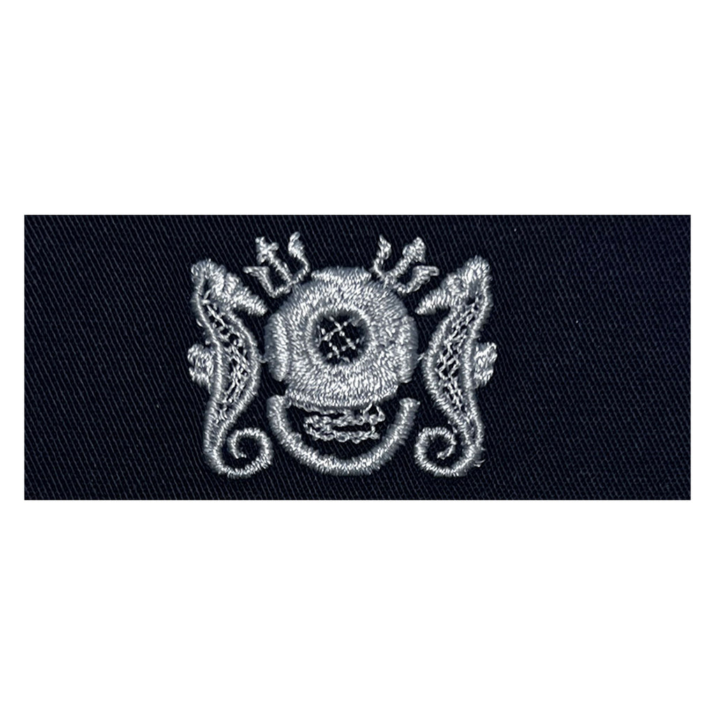 Navy Embroidered Badge: Master Diver Enlisted. - coverall