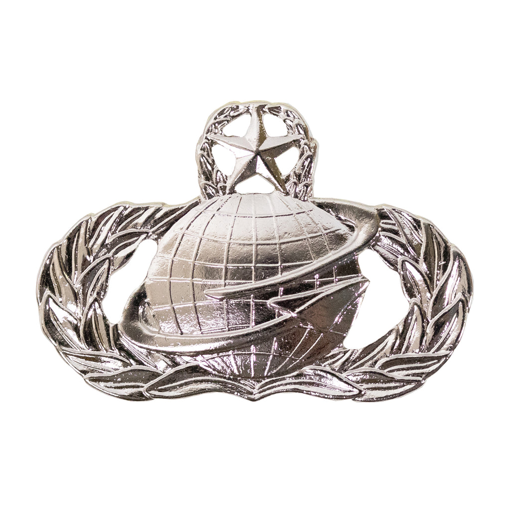 Air Force Badge: Manpower: Master - midsize