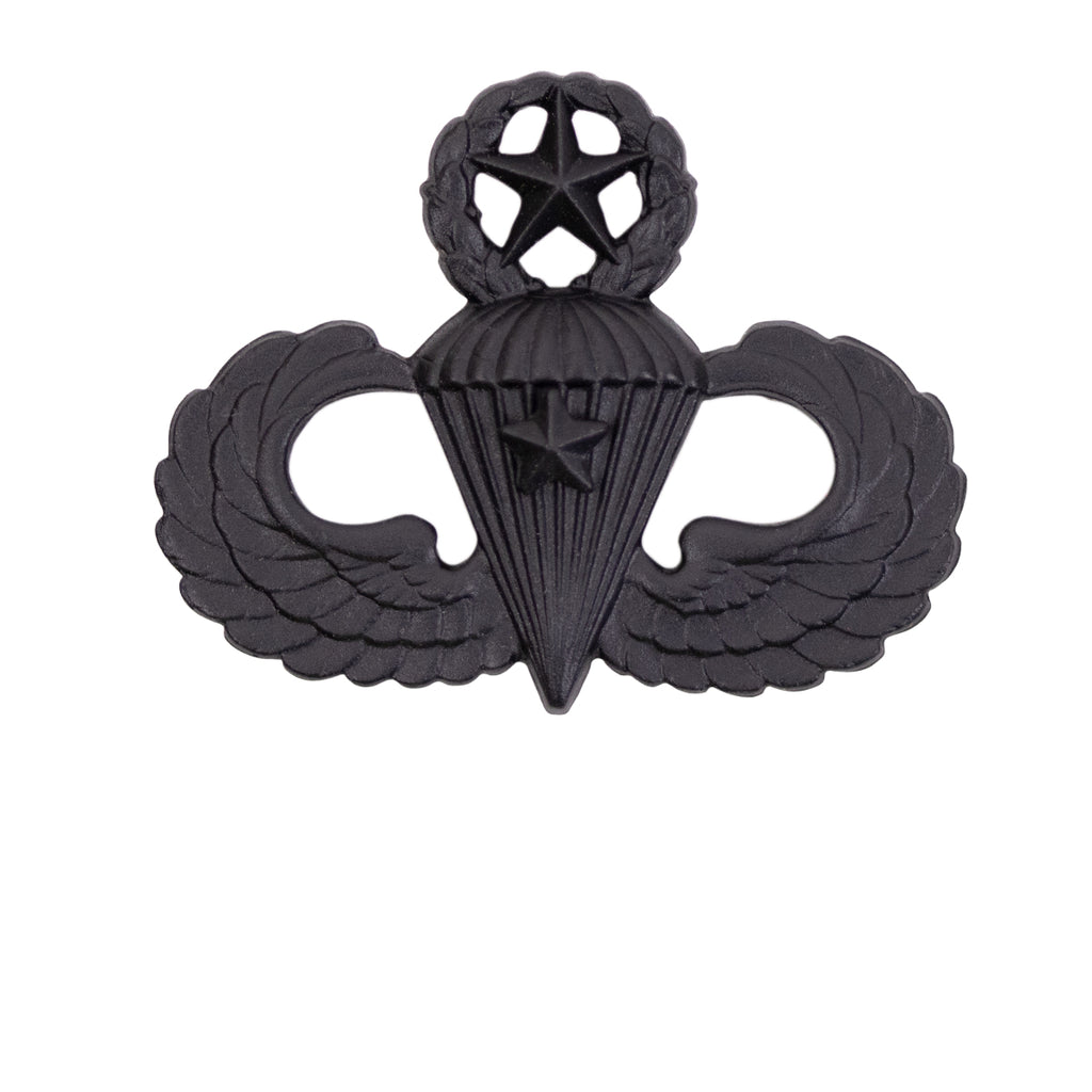 Army Badge: Master Combat Parachute First Award - black metal