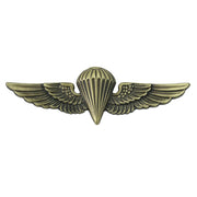 Badge: Parachutist - regulation, antique