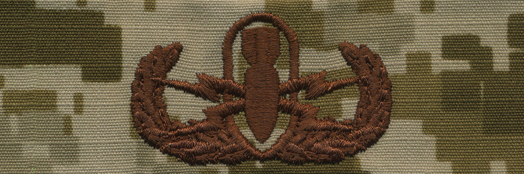 Navy Embroidered Badge: Basic E.O.D. - Desert Digital