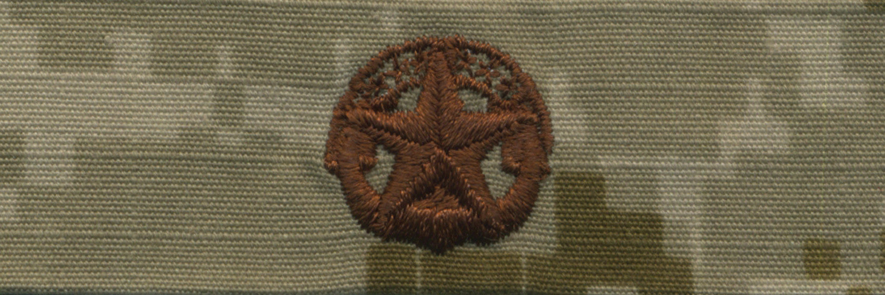 Navy Embroidered Badge: Command At Sea - Desert Digital