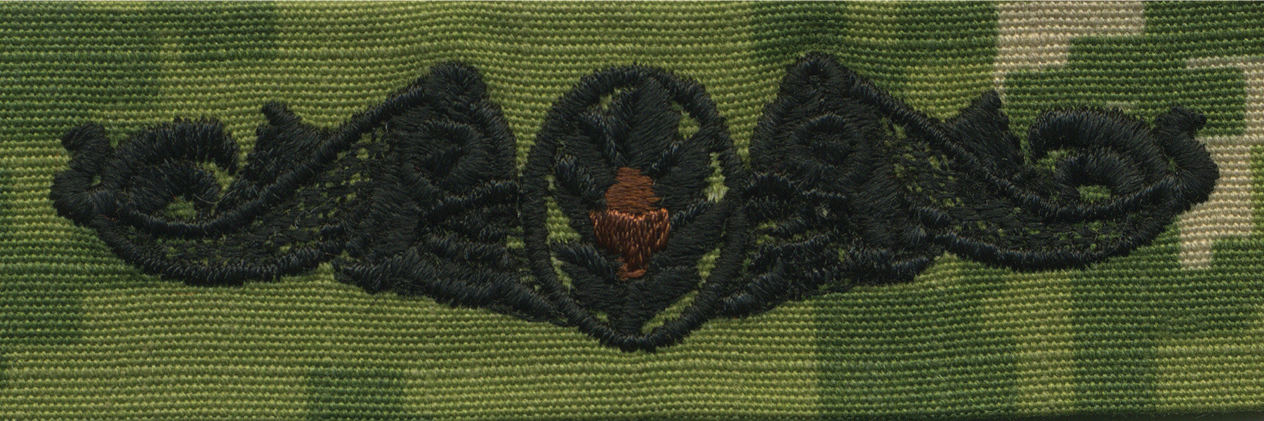 Navy Embroidered Badge: Submarine Medical - Woodland Digital