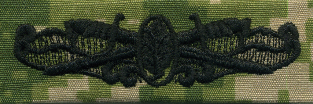 Navy Embroidered Badge: Surface Warfare Medical Service - Woodland Digital