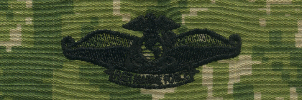 Navy Embroidered Badge: Fleet Marine Force Chaplain - Woodland Digital
