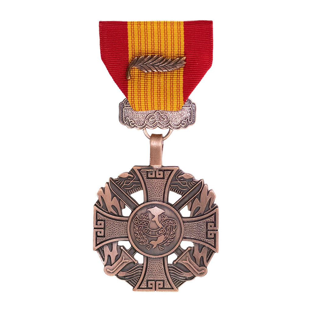 Full Size Medal: Gallantry Cross Armed Forces Palm Attachment