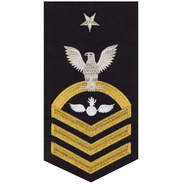 Navy E8 MALE Rating Badge: Aviation Ordnanceman - seaworthy gold on blue