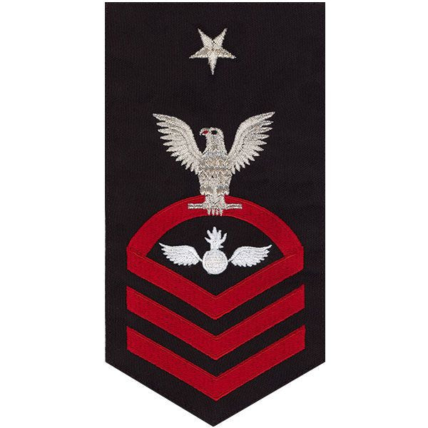Navy E8 MALE Rating Badge: Aviation Ordnanceman - seaworthy red on blue